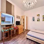 City Heart Cozy Apartment With 2Ppl/Wifi